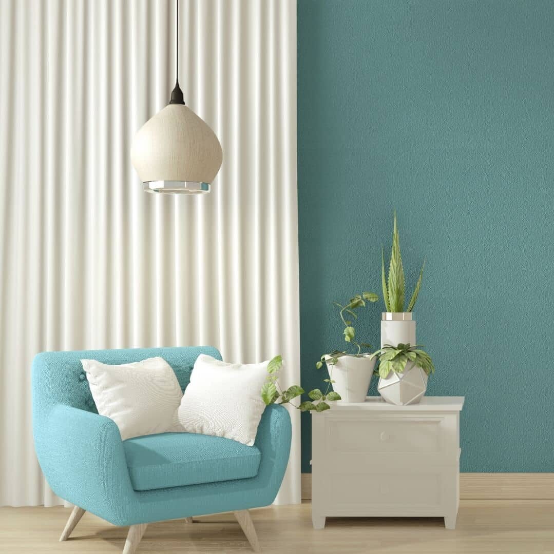 Smuk personlig indretningsstil i minimalistisk design med blå og hvide farver.