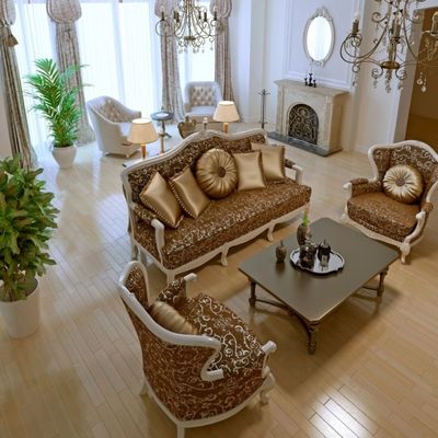 Stor flot stue med elegante møbler og luksuriøs til. 